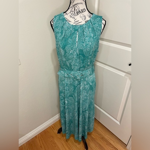 London Times Dresses & Skirts - London Times Green Belted Dress size 12